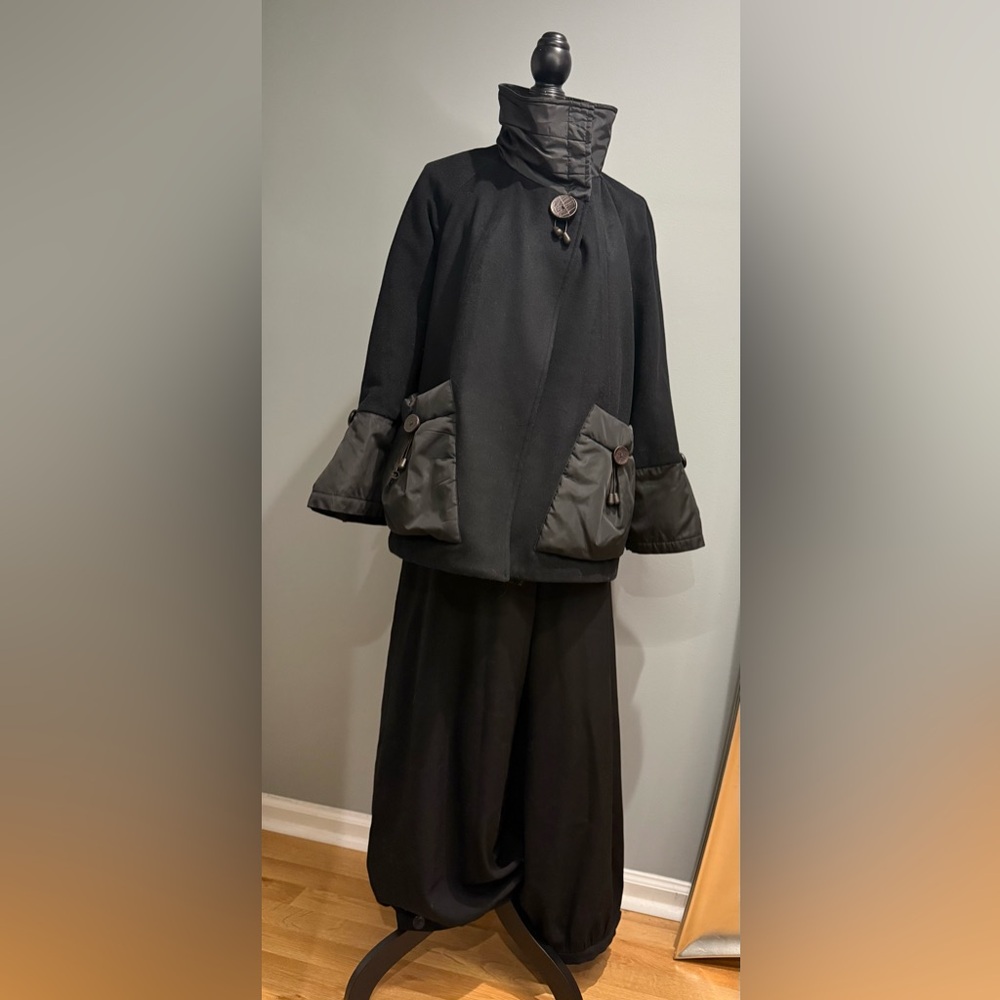 La Dieu Créa La Femme Black Wool Cashmere Coat – Made in Italy – Size 42